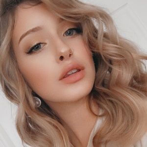 Meet your Posher, Mckayla